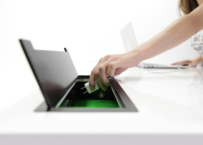 Illustration for article titled This Smart Desk Will Track the Calories You Burn By Simply Standing Up